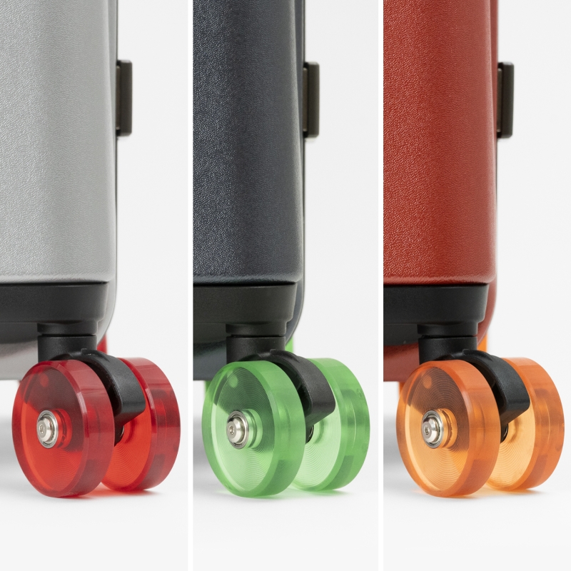 それぞれのボディカラーとは異なるカラーのキャスターを取り合わせた個性が光る佇まい。