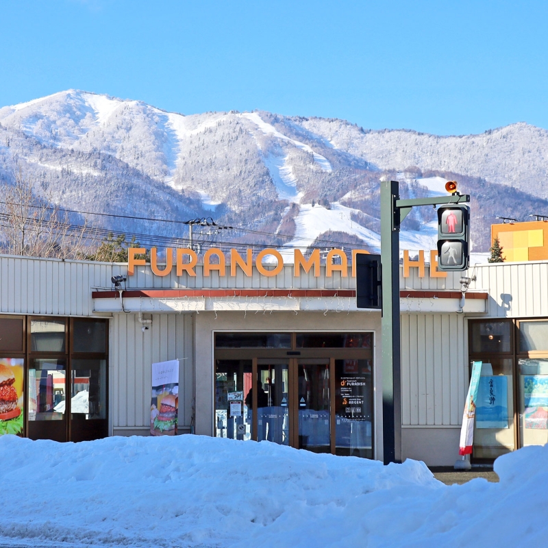冬の富良野は雪景色がとても美しいです